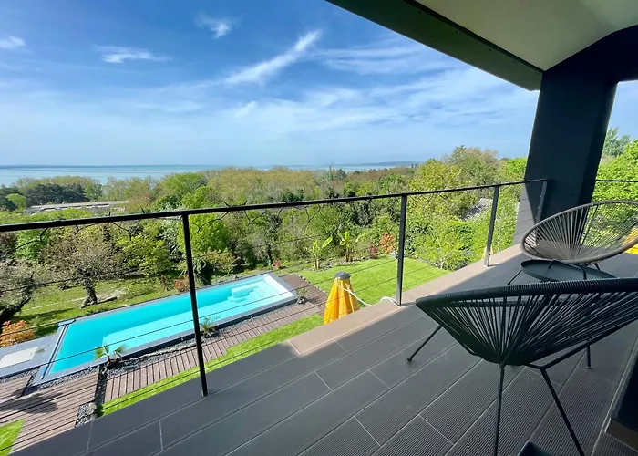 Buddha Garden Appartement Balatonakarattya